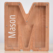 Load image into Gallery viewer, MM-刻字字母橡木存钱罐B2BCBS4714A-B2BCBS4714Z