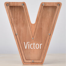 Load image into Gallery viewer, MM-刻字字母橡木存钱罐B2BCBS4714A-B2BCBS4714Z