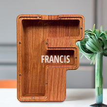 Load image into Gallery viewer, 刻字字母胡桃木存钱罐B2BCBS4497A-B2BCBS4497Z
