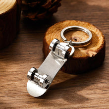 Load image into Gallery viewer, 功能迁移-滑板钥匙扣-SKL427
