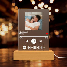 画像をギャラリービューアに読み込む, Spotify Code Color Light(木质底座)
